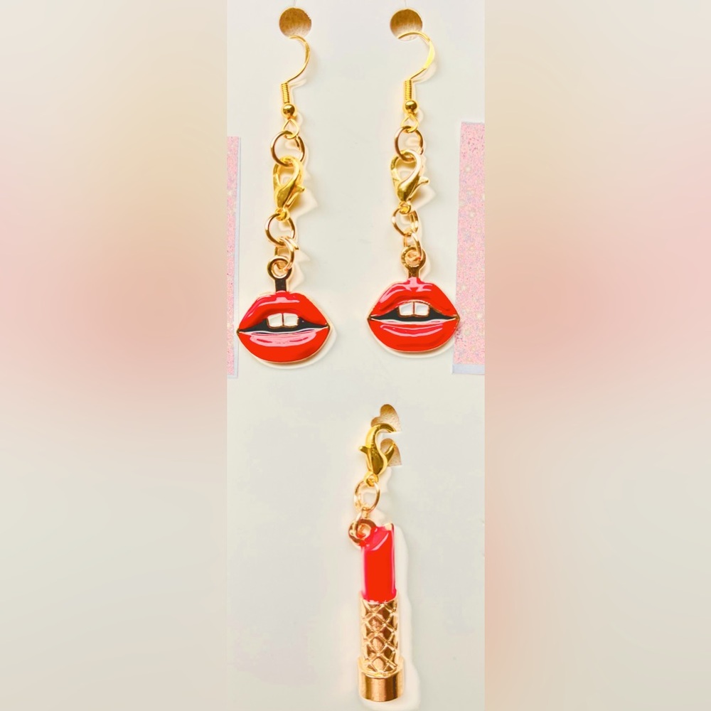 BWT HANDMADE PAIR OF EARRINGS WITH EXTRA CHARMS